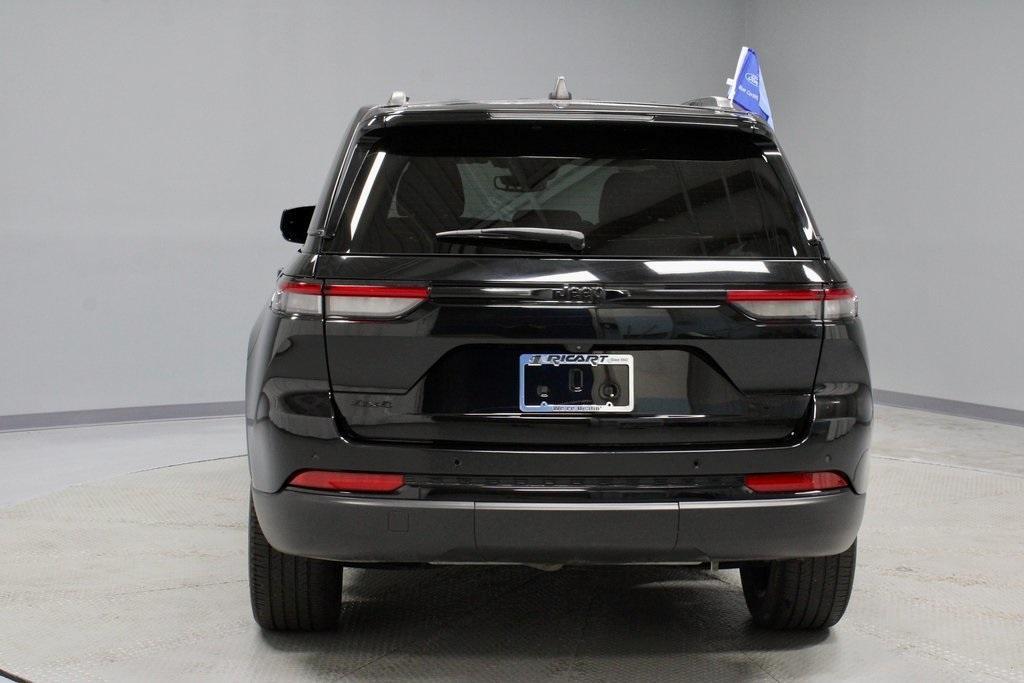 used 2022 Jeep Grand Cherokee car, priced at $28,833