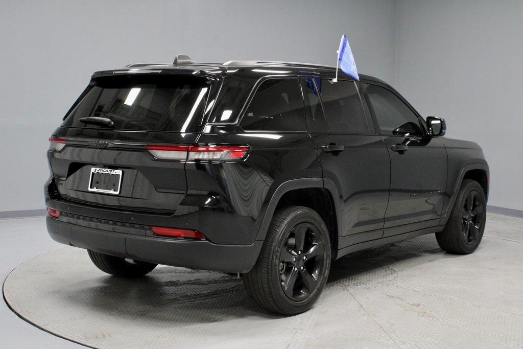 used 2022 Jeep Grand Cherokee car, priced at $28,833