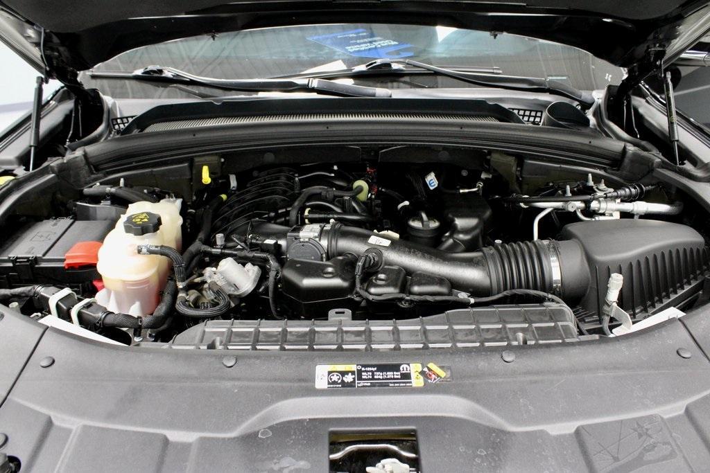 used 2022 Jeep Grand Cherokee car, priced at $28,833