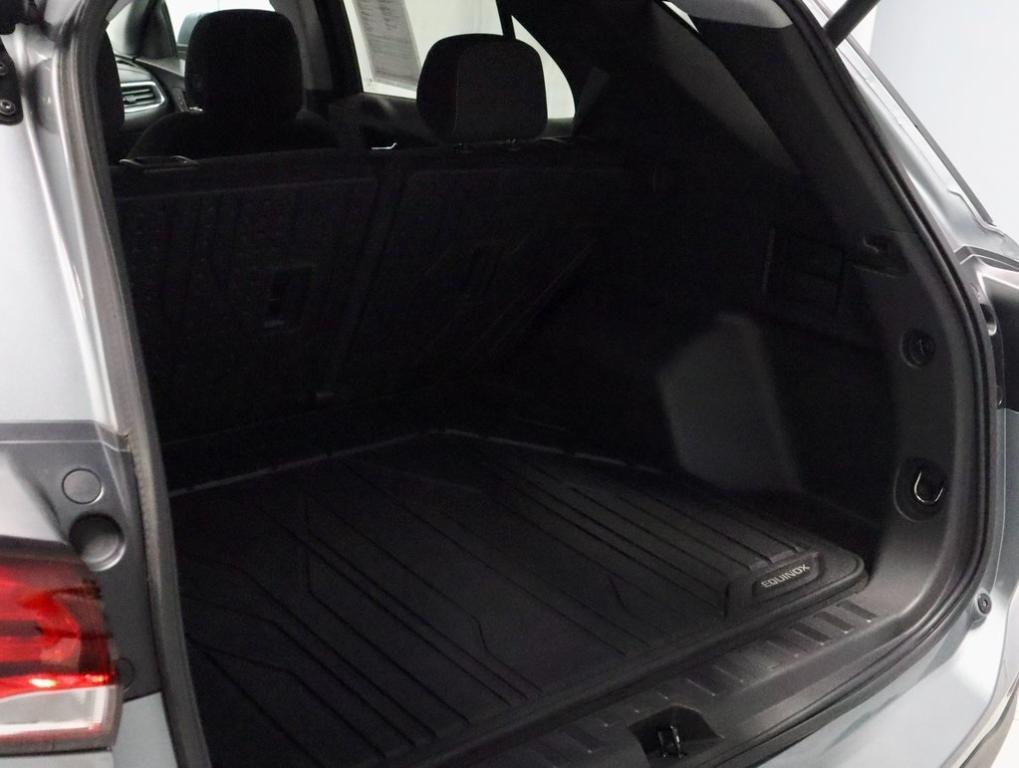 used 2023 Chevrolet Equinox car, priced at $22,770