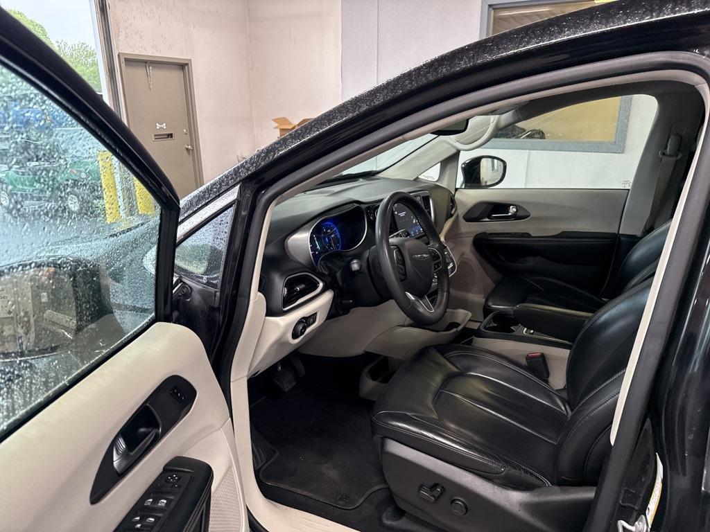 used 2022 Chrysler Pacifica car, priced at $23,306