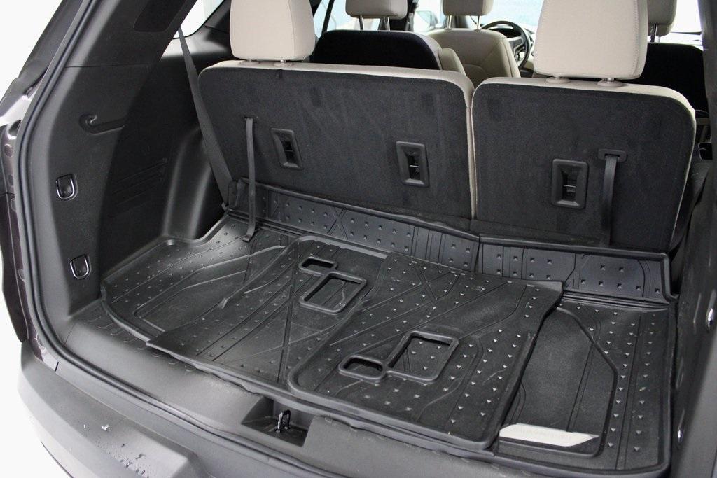 used 2022 Chevrolet Traverse car, priced at $27,999