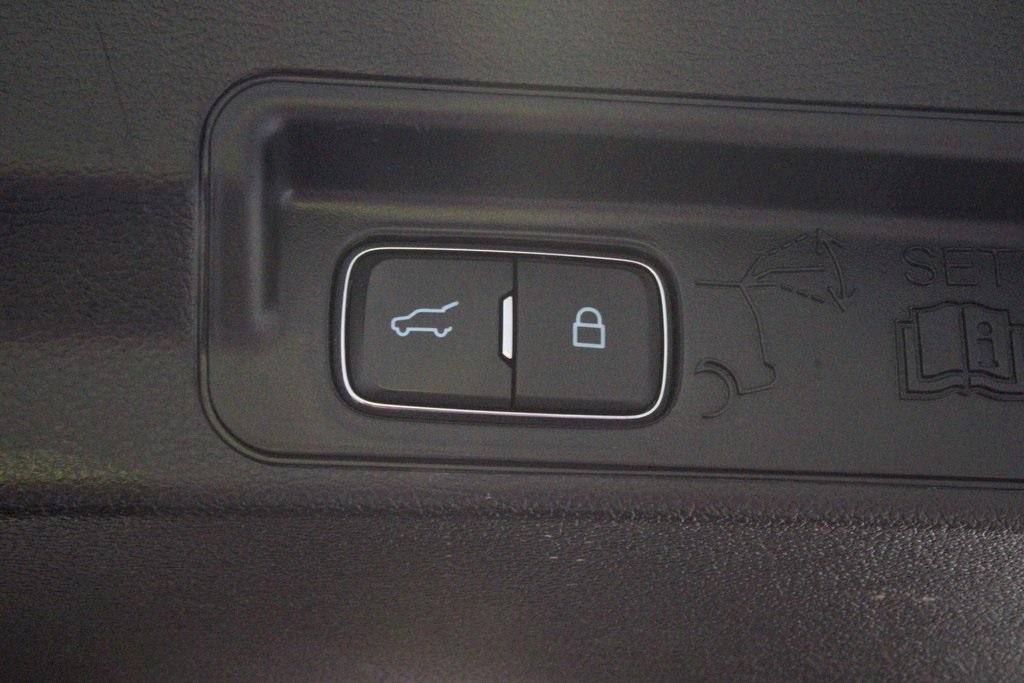 used 2022 Ford Explorer car, priced at $28,957