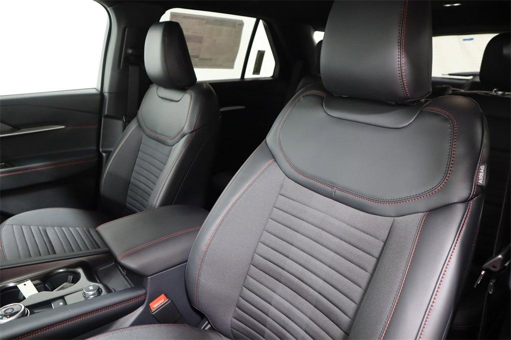 new 2025 Ford Explorer car, priced at $49,105