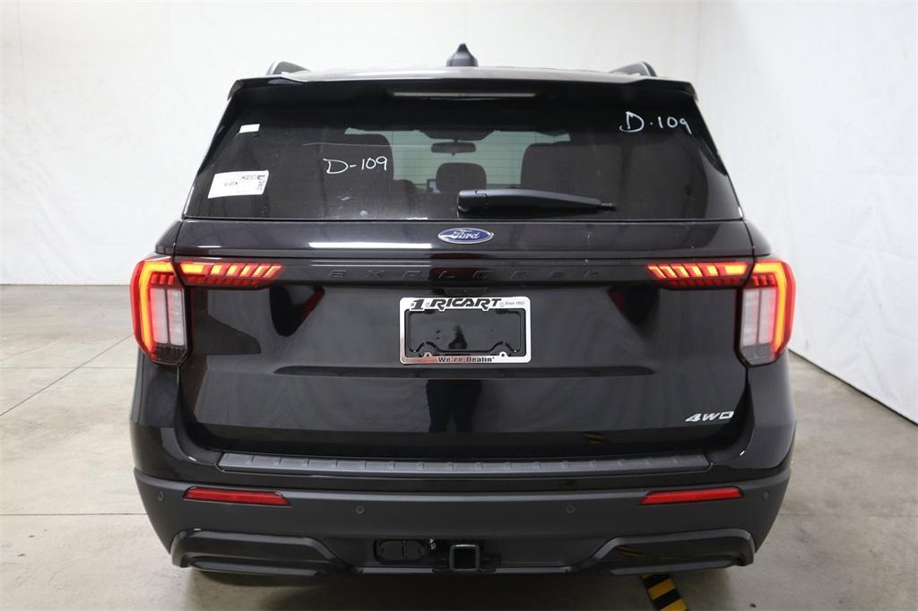 new 2025 Ford Explorer car, priced at $49,105