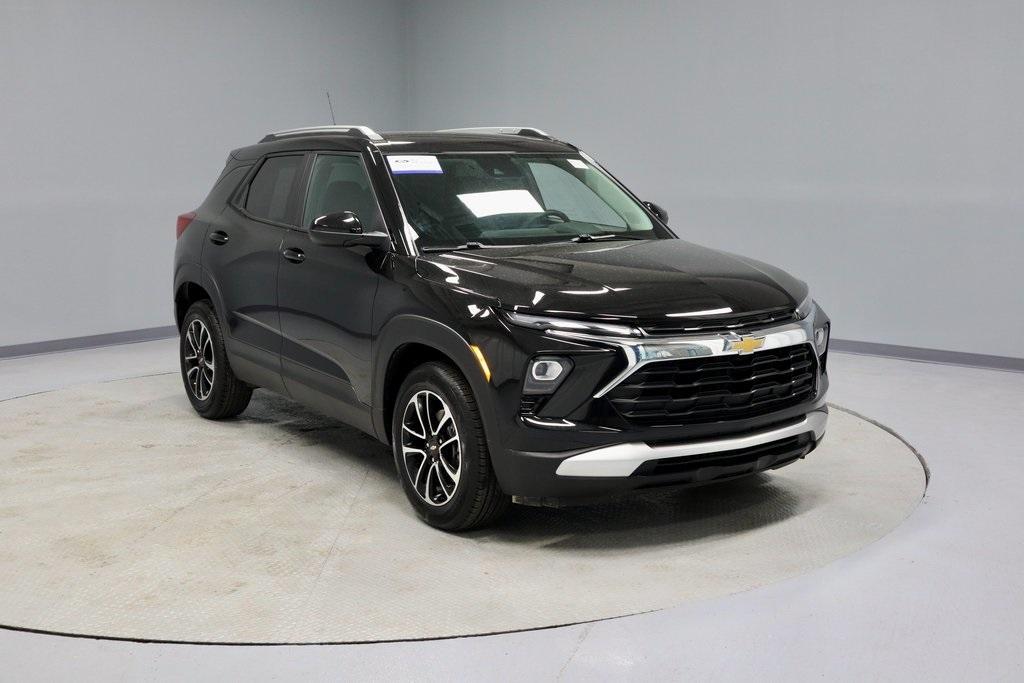 used 2024 Chevrolet TrailBlazer car, priced at $23,351