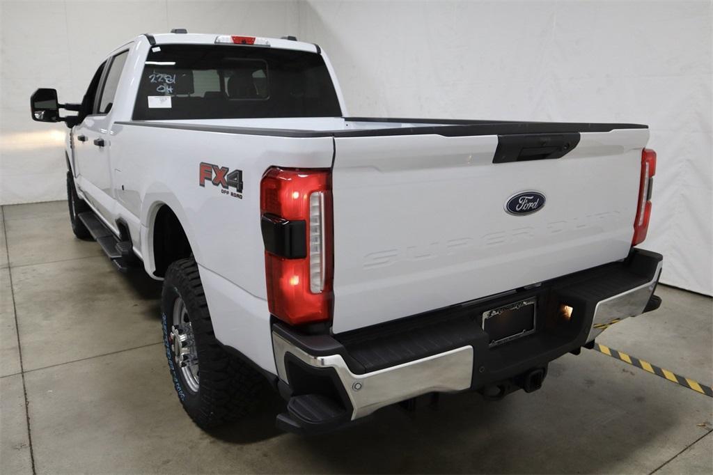 new 2024 Ford F-350 car, priced at $65,726