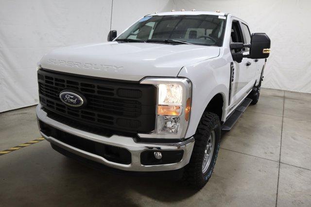 new 2024 Ford F-350 car, priced at $65,726