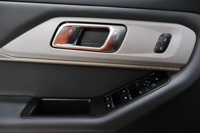 new 2025 Ford Explorer car, priced at $48,550
