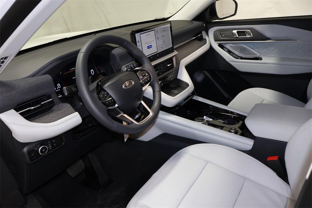 new 2025 Ford Explorer car, priced at $61,705
