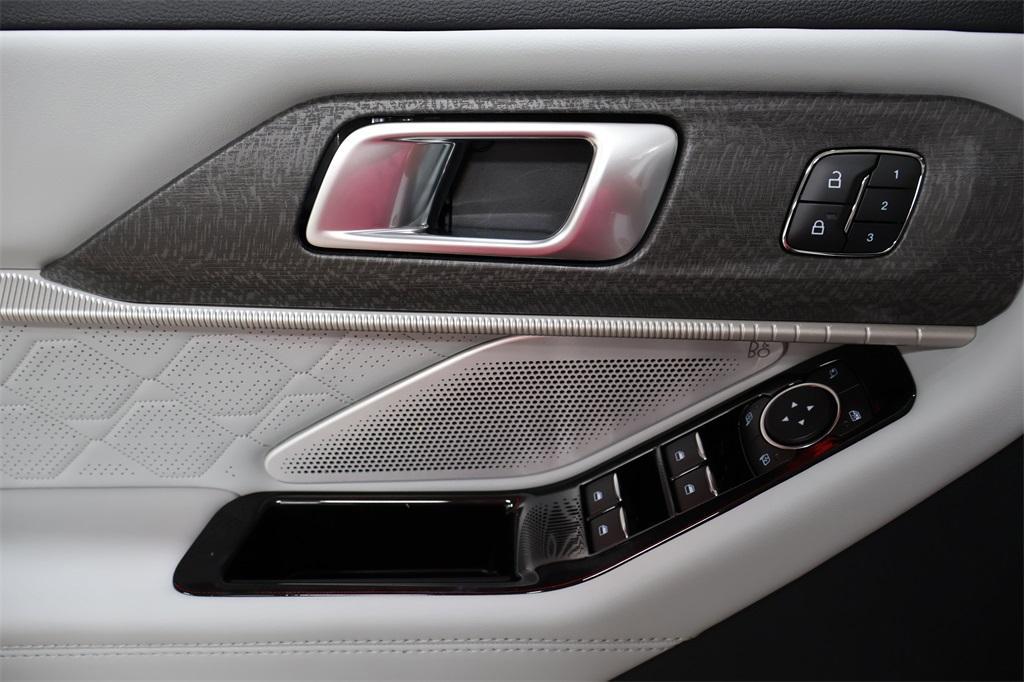 new 2025 Ford Explorer car, priced at $61,705