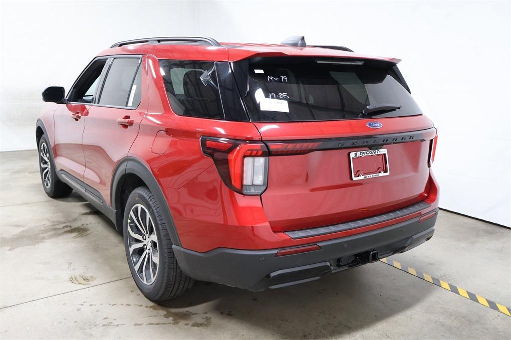 new 2025 Ford Explorer car, priced at $48,645