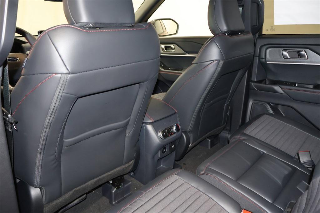 new 2025 Ford Explorer car, priced at $48,645