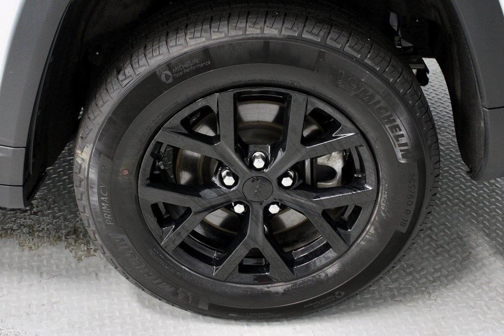 used 2024 Jeep Grand Cherokee L car, priced at $33,447