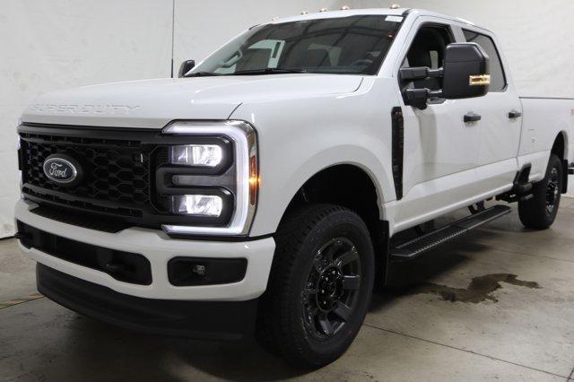 new 2024 Ford F-250 car, priced at $60,640