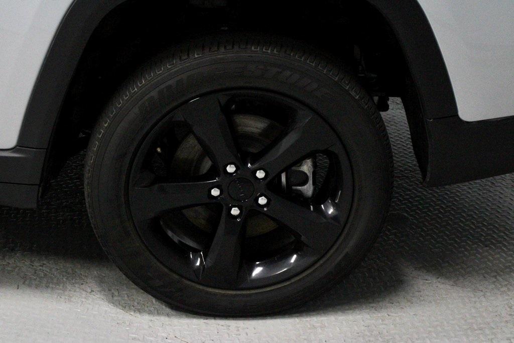 used 2023 Jeep Grand Cherokee L car, priced at $31,284