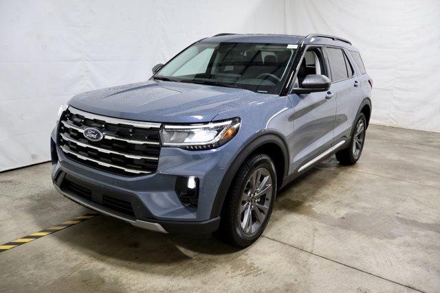 new 2025 Ford Explorer car, priced at $48,900