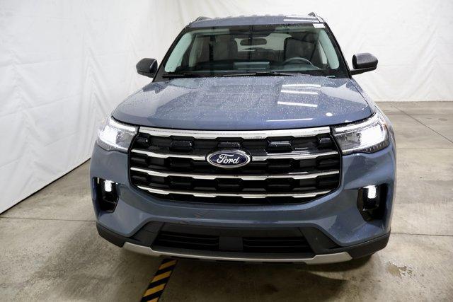 new 2025 Ford Explorer car, priced at $48,900