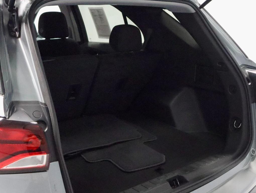 used 2023 Chevrolet Equinox car, priced at $22,239