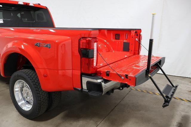 new 2025 Ford F-450 car, priced at $92,110