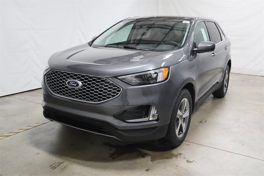 new 2024 Ford Edge car, priced at $44,185