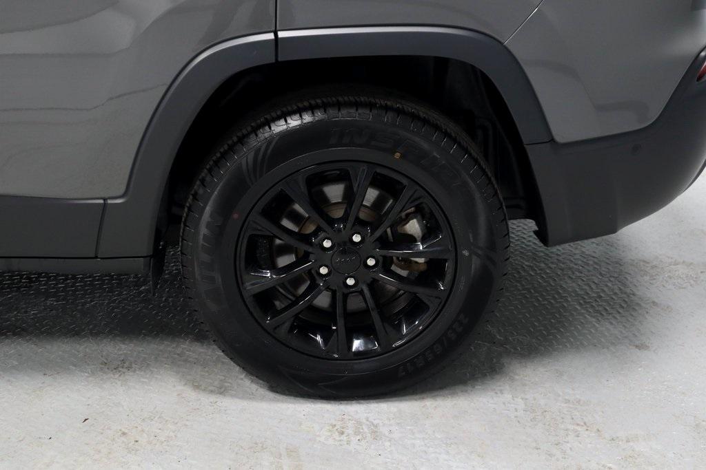 used 2023 Jeep Cherokee car, priced at $22,068