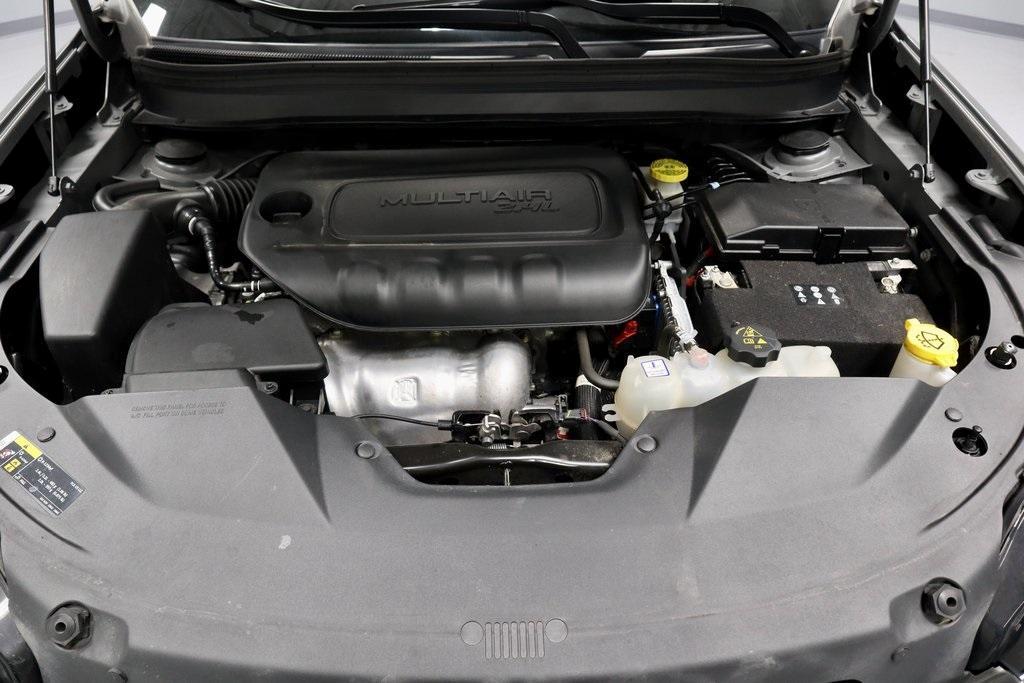used 2023 Jeep Cherokee car, priced at $22,068