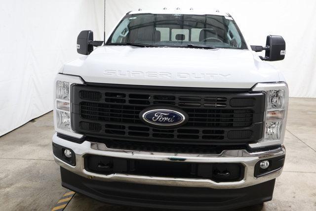 new 2025 Ford F-350 car, priced at $57,760