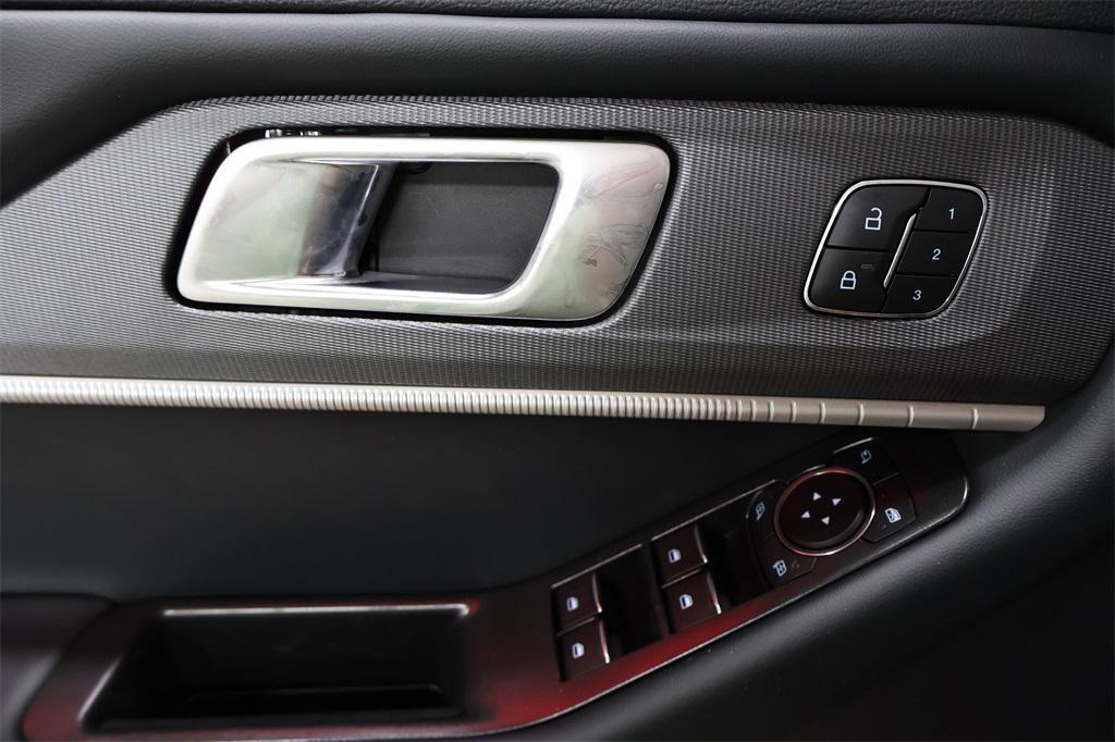 new 2025 Ford Explorer car, priced at $52,925