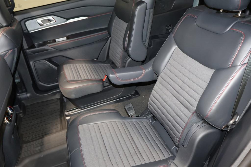 new 2025 Ford Explorer car, priced at $52,925