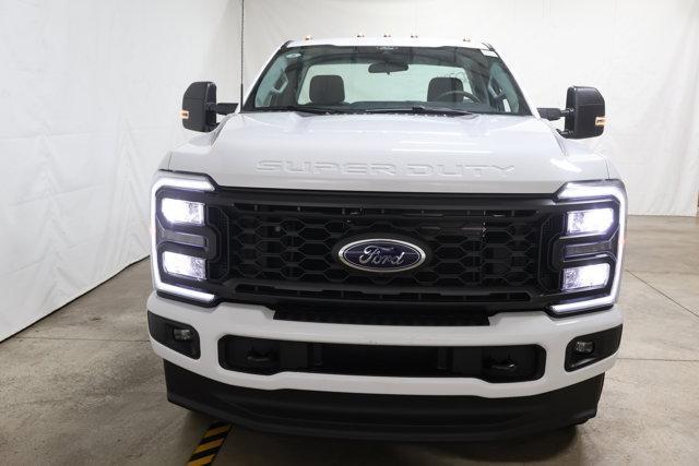 new 2025 Ford F-350 car, priced at $56,315