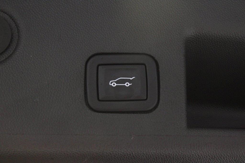 used 2023 Chevrolet Equinox car, priced at $20,910
