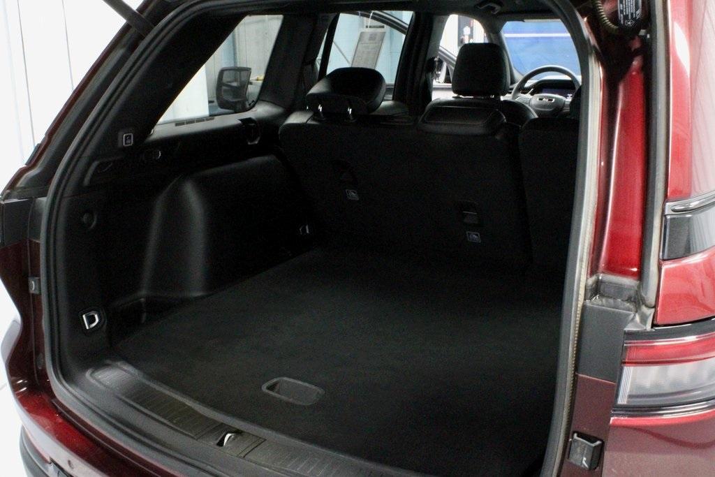 used 2024 Jeep Grand Cherokee car, priced at $30,504
