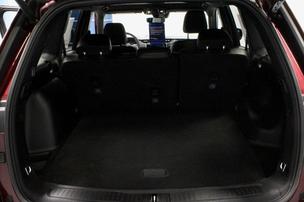 used 2024 Jeep Grand Cherokee car, priced at $30,504