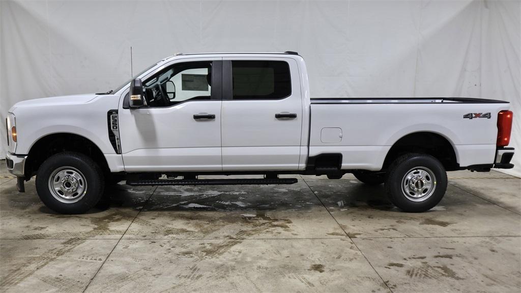 new 2025 Ford F-350 car, priced at $57,760