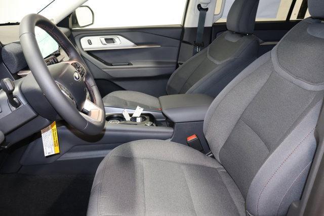 new 2025 Ford Explorer car, priced at $42,540