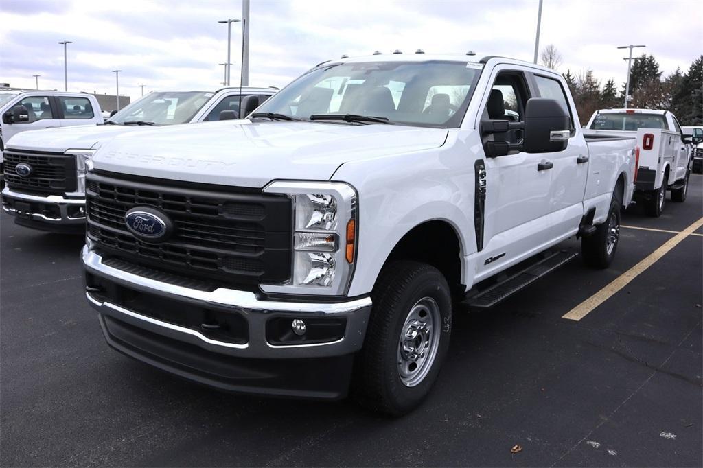 new 2024 Ford F-350 car, priced at $65,255
