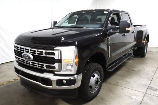 new 2025 Ford F-350 car, priced at $63,175