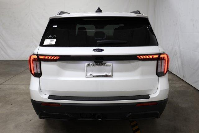 new 2025 Ford Explorer car, priced at $48,945