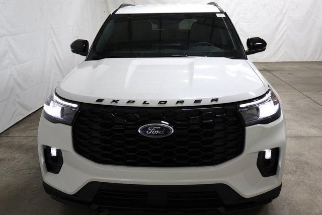 new 2025 Ford Explorer car, priced at $48,945