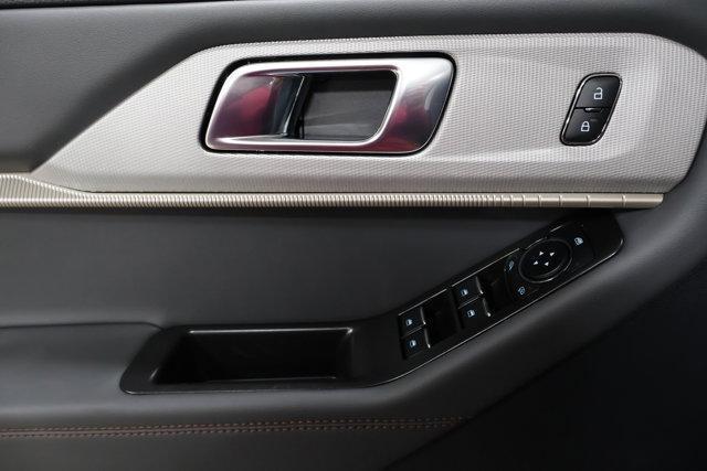 new 2025 Ford Explorer car, priced at $46,885