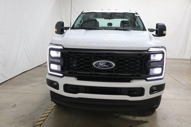 new 2024 Ford F-350 car, priced at $65,131