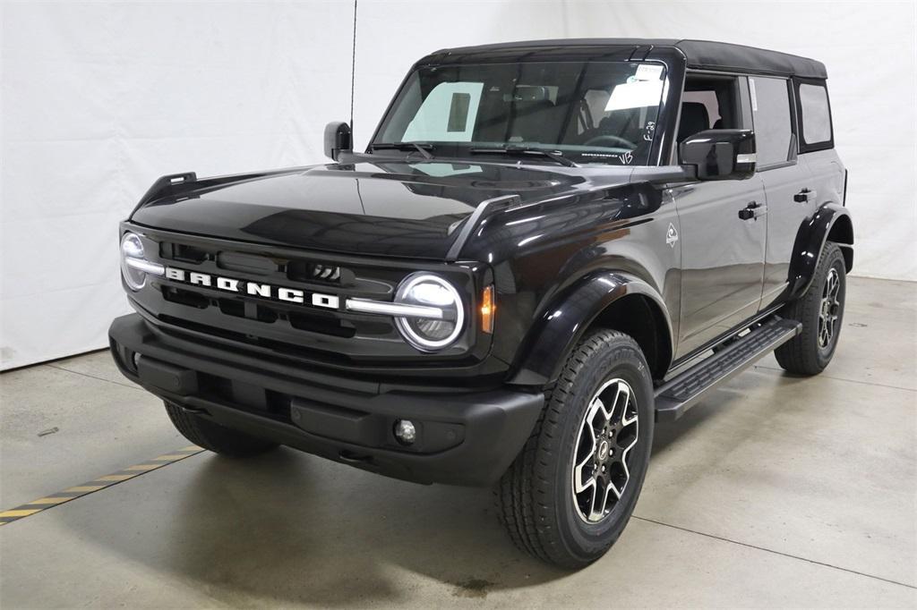 new 2024 Ford Bronco car, priced at $50,680