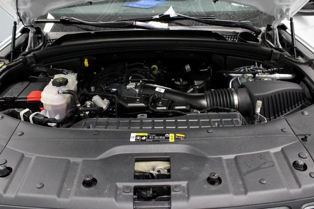 used 2024 Jeep Grand Cherokee car, priced at $32,946