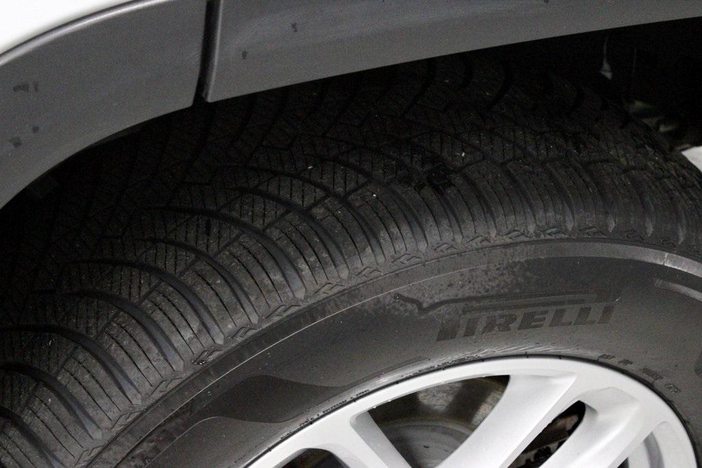 used 2024 Jeep Grand Cherokee car, priced at $32,946