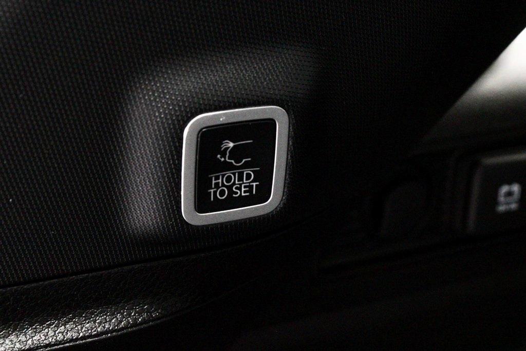 used 2024 Jeep Grand Cherokee car, priced at $32,946