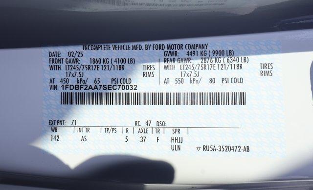 new 2025 Ford F-250 car, priced at $42,320