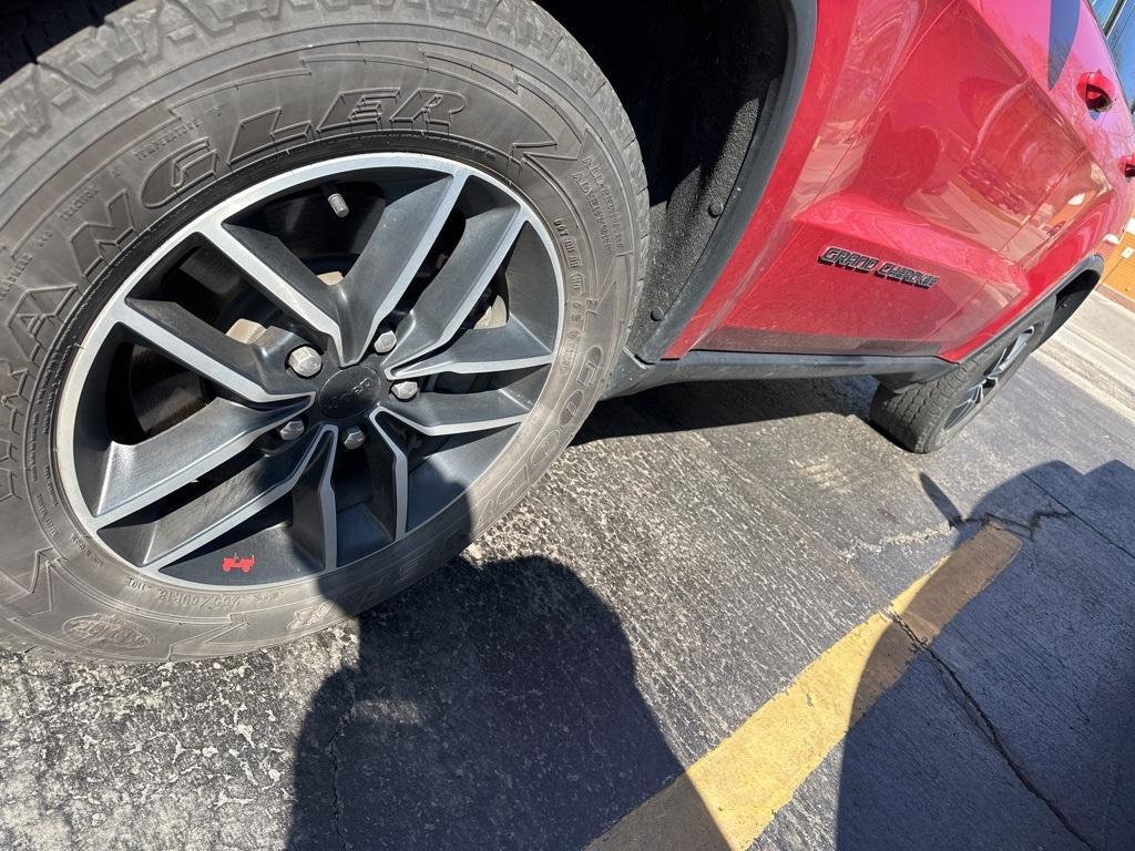 used 2021 Jeep Grand Cherokee car, priced at $28,854
