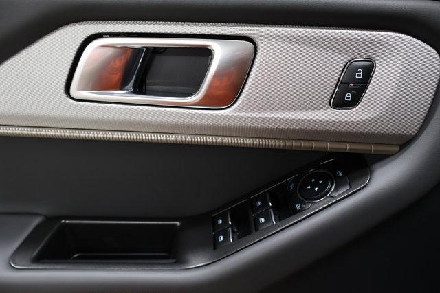 new 2025 Ford Explorer car, priced at $48,705