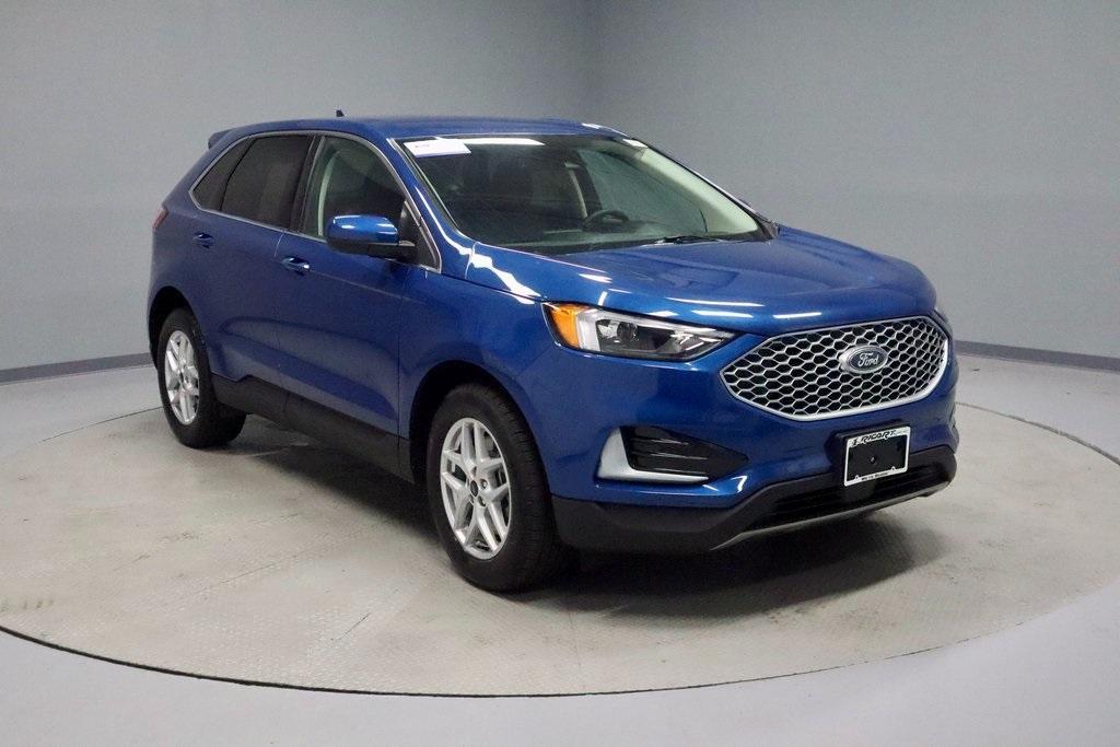 used 2024 Ford Edge car, priced at $27,839